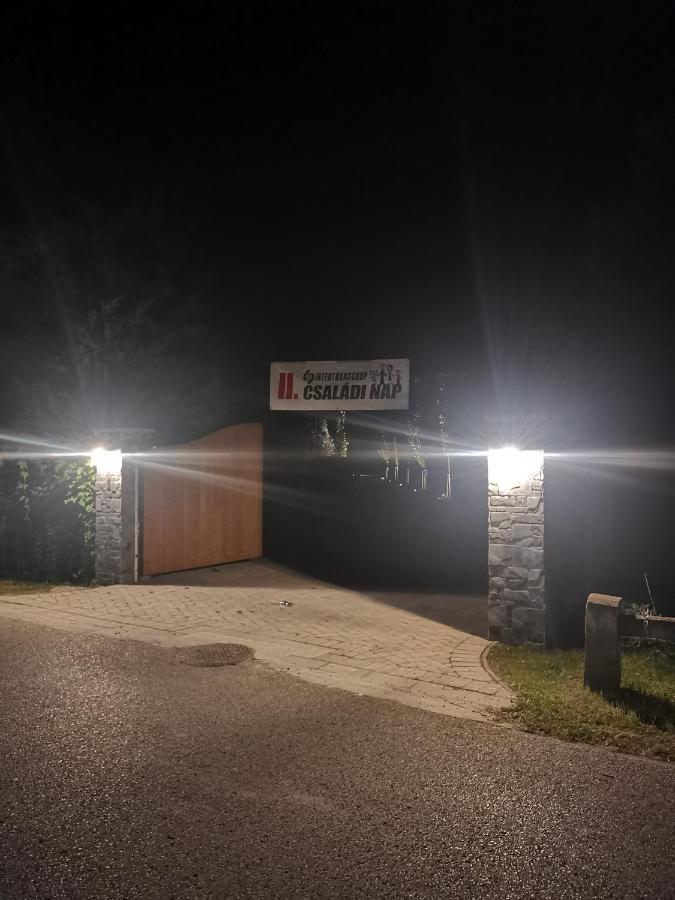 Intertranscoop Lake House Vamosszabadi ภายนอก รูปภาพ